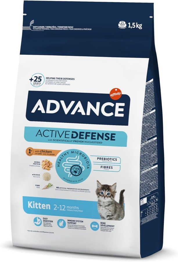 Bolsa blanca y azul marino de 1,5 kg de Advance Active Defense Kitten, con un gatito atigrado en la portada