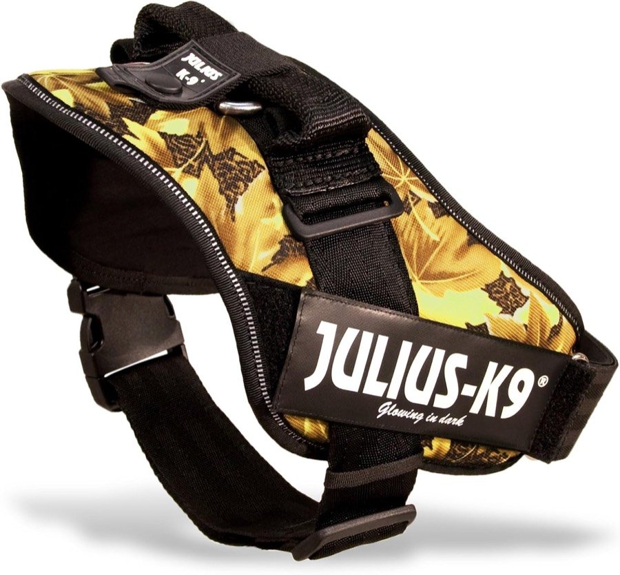 Ver imagen 6 de 6: Arnés Julius-K9 en estampado de camuflaje amarillo y negro, visto de frente con el asa dorsal