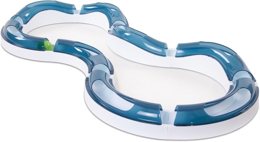 El Catit Super Roller Circuit montado en forma de ocho, con los tramos altos y bajos que aceleran la bola