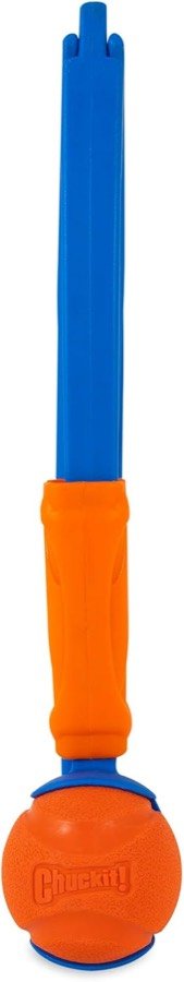 Ver imagen 3 de 5: El lanzador Chuckit! Fetch & Fold plegado por la mitad, en posición de transporte