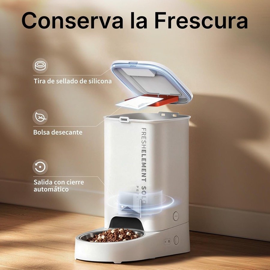 Ver imagen 4 de 6: Detalle de la tapa y el sistema de sellado que conserva la frescura del pienso