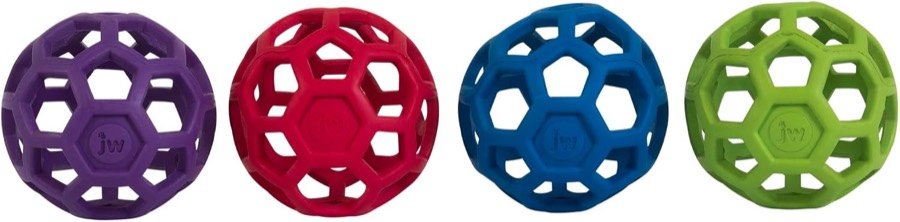 Ver imagen 5 de 6: Las cuatro pelotas Hol-ee Roller en morado, rojo, azul y verde, los colores en que se sirve el producto