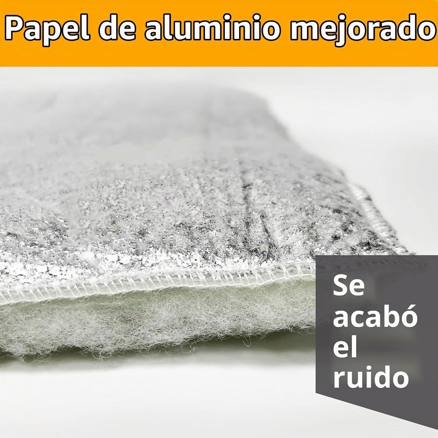 Ver imagen 4 de 6: Interior de la manta Petace con la lámina de aluminio y el relleno, con el rótulo «Se acabó el ruido»