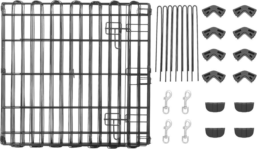 Ver imagen 4 de 5: Panel plegado del parque Amazon Basics junto a las estacas, pinzas y topes que incluye
