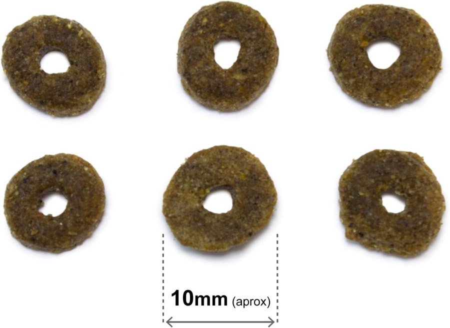 Ver imagen 3 de 6: Croquetas con forma de anillo medidas por el fabricante: unos 10 mm de diámetro