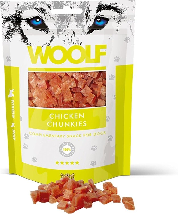 Bolsa de 100 g de Woolf Dados de Pollo con los dados de pollo en primer plano
