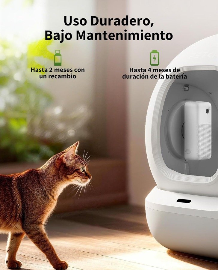 Ver imagen 4 de 6: Gato caminando hacia un arenero PuraMax con el Pura Air: hasta dos meses por recambio y cuatro de batería